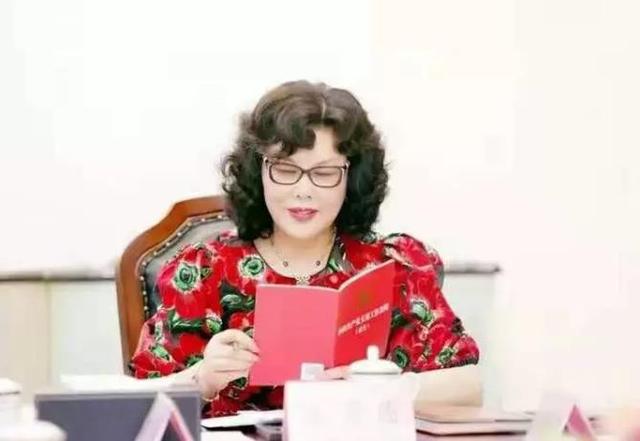 仨儿子分管三家上市公司新昌传奇女企业家陈爱莲